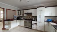 Kitchen - 19 square meters of property in Dowerglen