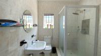 Main Bathroom - 6 square meters of property in Marburg