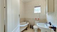 Bathroom 1 - 6 square meters of property in Marburg