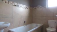 Bathroom 1 - 5 square meters of property in Mindalore