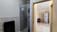 Bathroom 1 - 6 square meters of property in Brentwood