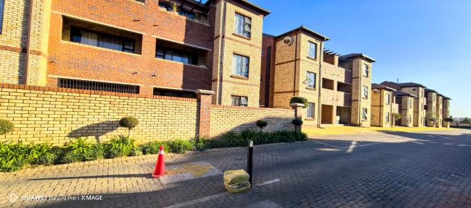 2 Bedroom Apartment for Sale For Sale in Randpark Ridge - MR651427