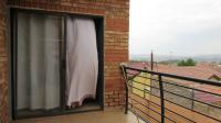 Balcony - 7 square meters of property in Naturena