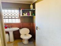 Bathroom 1 - 4 square meters of property in Dawn Park