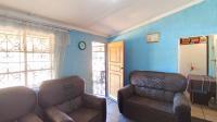 Lounges - 12 square meters of property in Northdale (PMB)