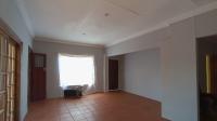 Informal Lounge - 20 square meters of property in Westdene (JHB)