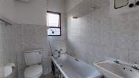 Bathroom 1 - 4 square meters of property in Rynfield AH