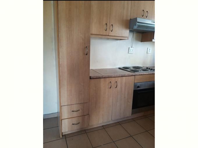 2 Bedroom Apartment for Sale For Sale in Roodepoort - MR651825