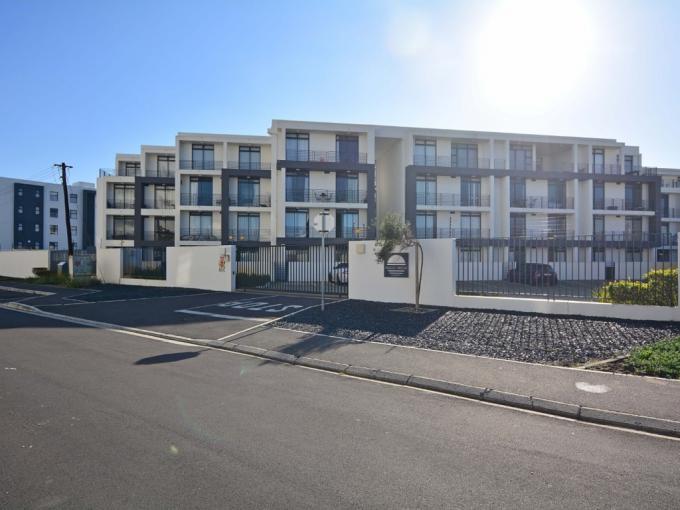 2 Bedroom Apartment for Sale For Sale in Bloubergstrand - MR651934