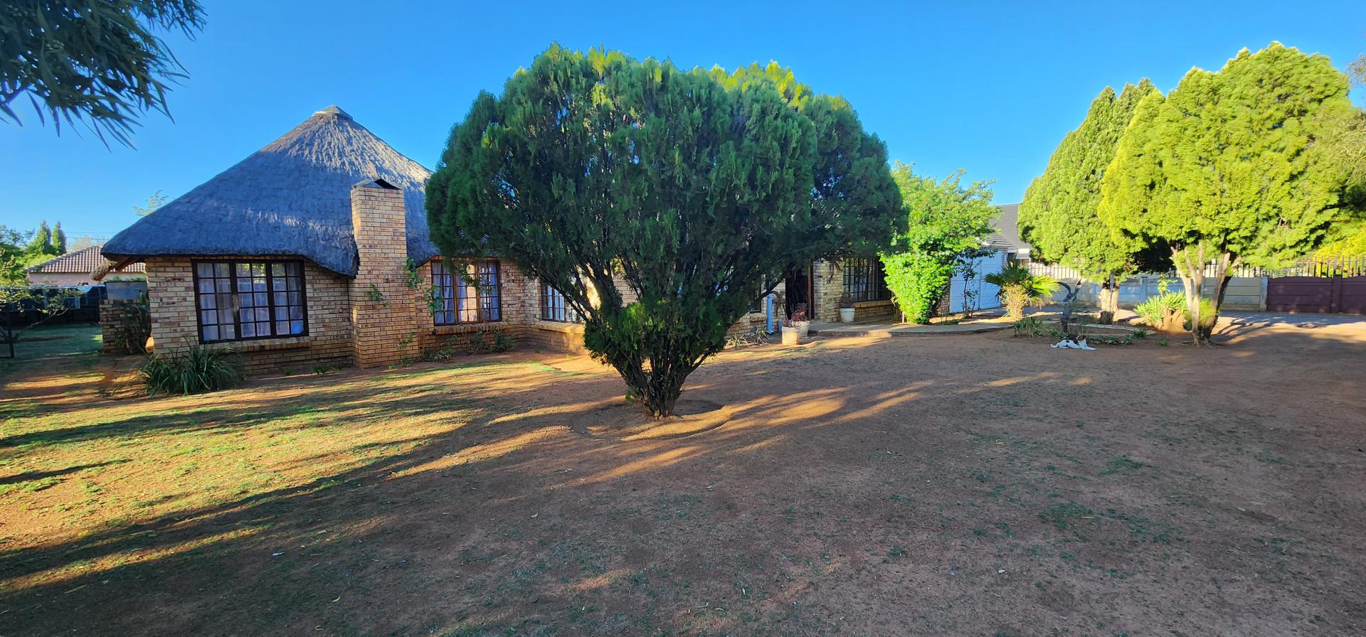 Front View of property in Meiringspark