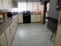 Kitchen of property in Welgelegen (Polokwane)