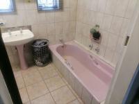 Bathroom 1 of property in Welgelegen (Polokwane)