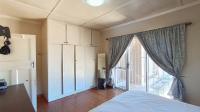 Main Bedroom - 25 square meters of property in Amanzimtoti 