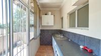 Scullery - 7 square meters of property in Amanzimtoti 