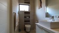 Bathroom 2 - 5 square meters of property in Witkoppen