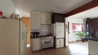 Kitchen - 18 square meters of property in Edelweiss