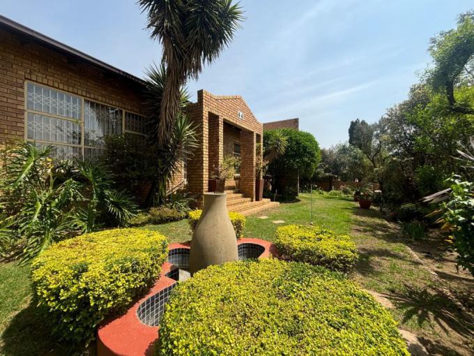 3 Bedroom House for Sale For Sale in Die Heuwel - MR652108