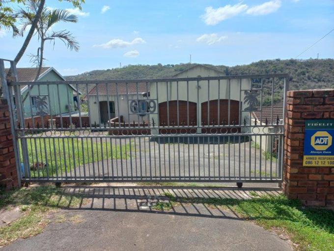 4 Bedroom House for Sale For Sale in Reservoir Hills KZN - MR652124