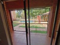 Patio - 6 square meters of property in Weltevreden Park