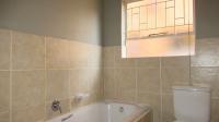 Bathroom 1 - 4 square meters of property in Weltevreden Park