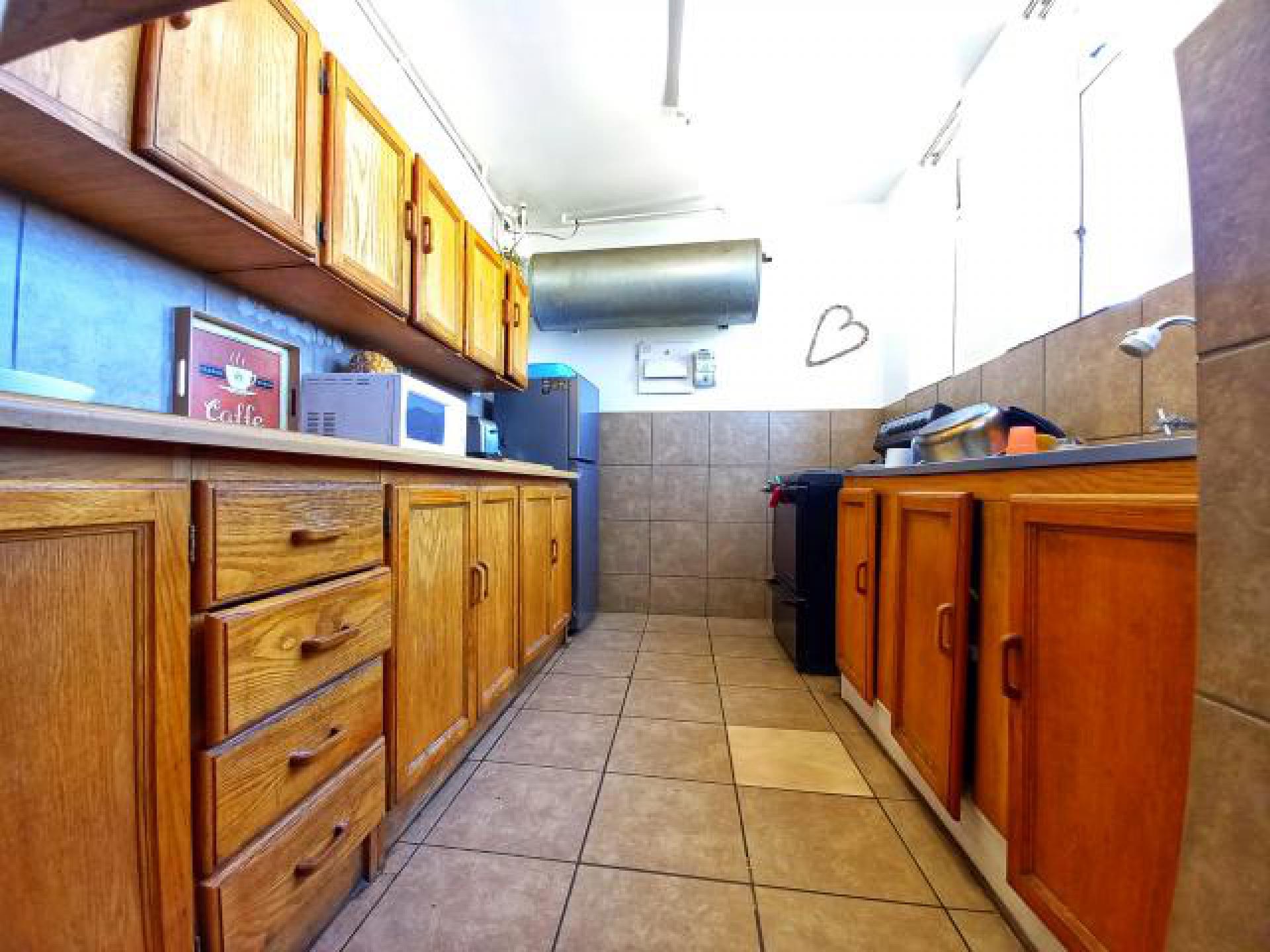 Kitchen - 8 square meters of property in Eloffsdal