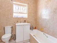 Bathroom 2 of property in Constantia Kloof