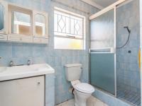 Main Bathroom of property in Constantia Kloof