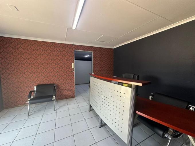 Commercial to Rent in Rustenburg - Property to rent - MR652339