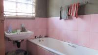 Bathroom 1 - 4 square meters of property in Protea Glen