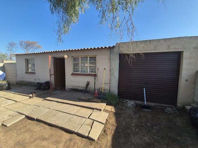 2 Bedroom House for Sale For Sale in Ibhayi (Zwide) - MR652411