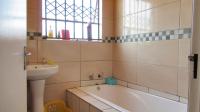 Bathroom 1 - 6 square meters of property in Bram Fischerville