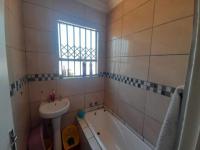 Bathroom 1 - 6 square meters of property in Bram Fischerville