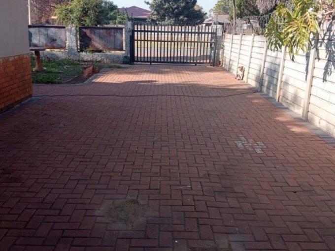 3 Bedroom House for Sale For Sale in Rustenburg - MR652494