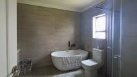 Bathroom 1 - 10 square meters of property in Blue Valley Golf Estate