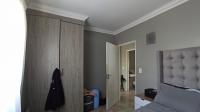 Bed Room 1 - 9 square meters of property in Summerset