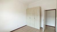 Bed Room 1 - 14 square meters of property in Amanzimtoti 