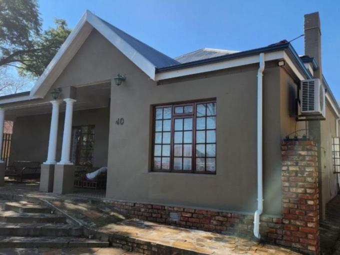 6 Bedroom House for Sale For Sale in Oudtshoorn - MR652687