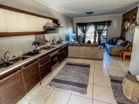  of property in Glenvista