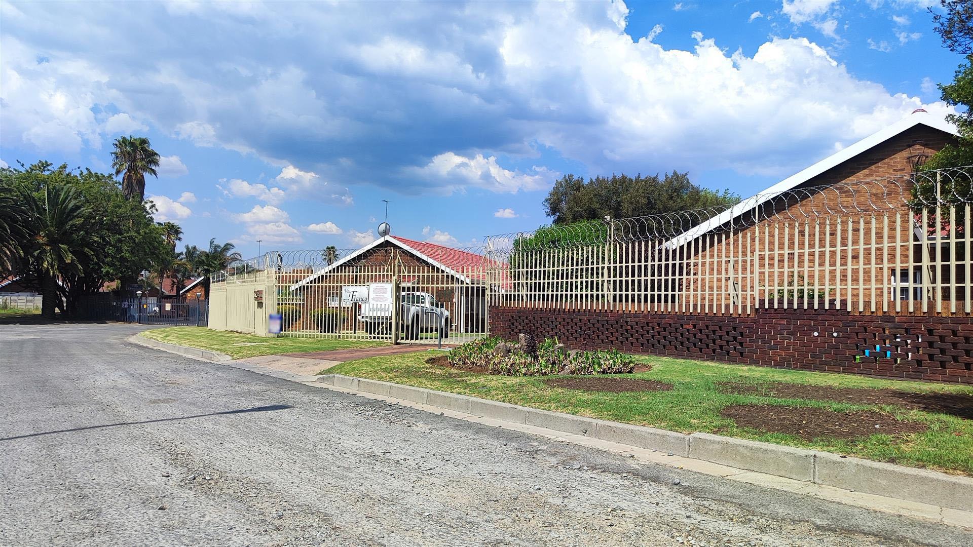 Front View of property in Barvallen