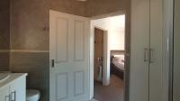 Main Bathroom - 10 square meters of property in Heatherview