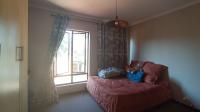 Bed Room 2 - 16 square meters of property in Heatherview