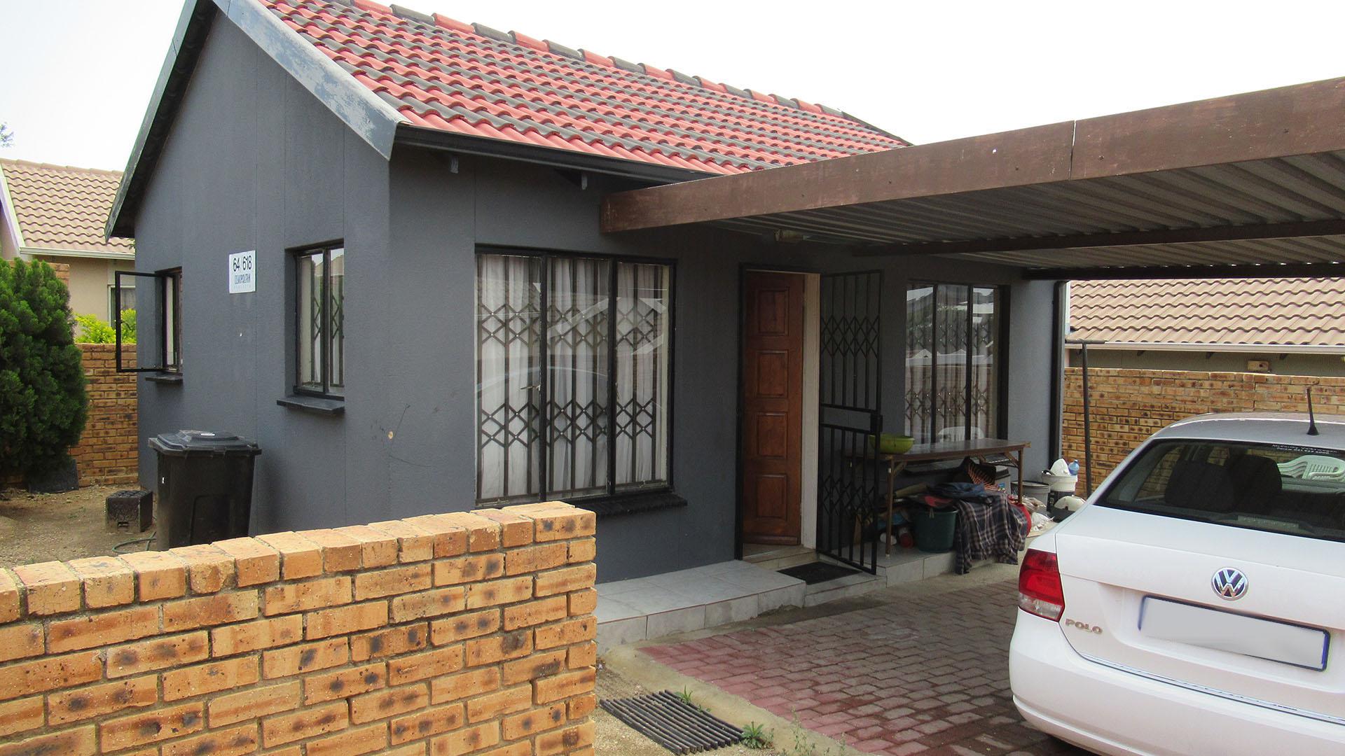 Front View of property in Zandspruit