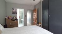 Main Bedroom - 14 square meters of property in Suiderberg