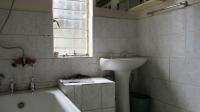 Bathroom 1 - 5 square meters of property in Randfontein