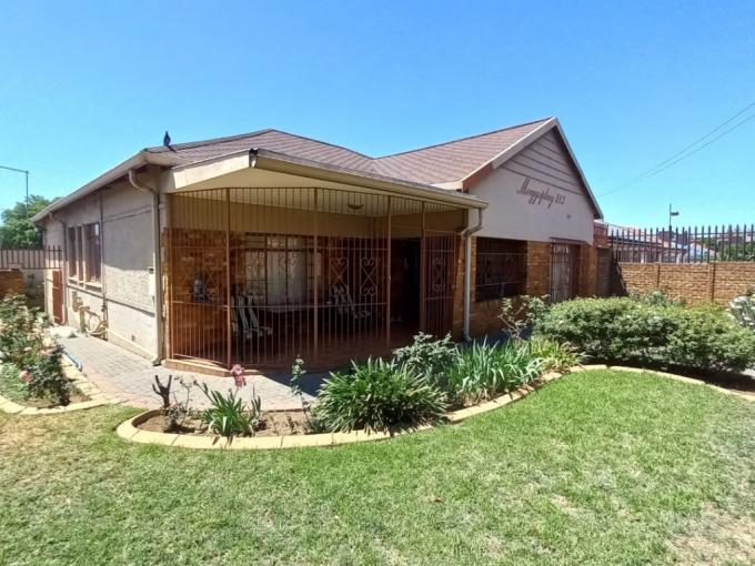 3 Bedroom House for Sale For Sale in Germiston South - MR653242