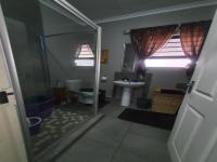 Bathroom 2 of property in Potchefstroom