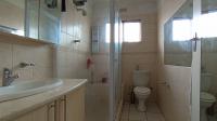 Main Bathroom - 5 square meters of property in Lyndhurst