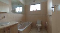 Bathroom 1 - 6 square meters of property in Lyndhurst