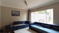 Lounges - 12 square meters of property in Lyndhurst