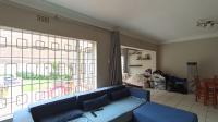 Lounges - 12 square meters of property in Lyndhurst